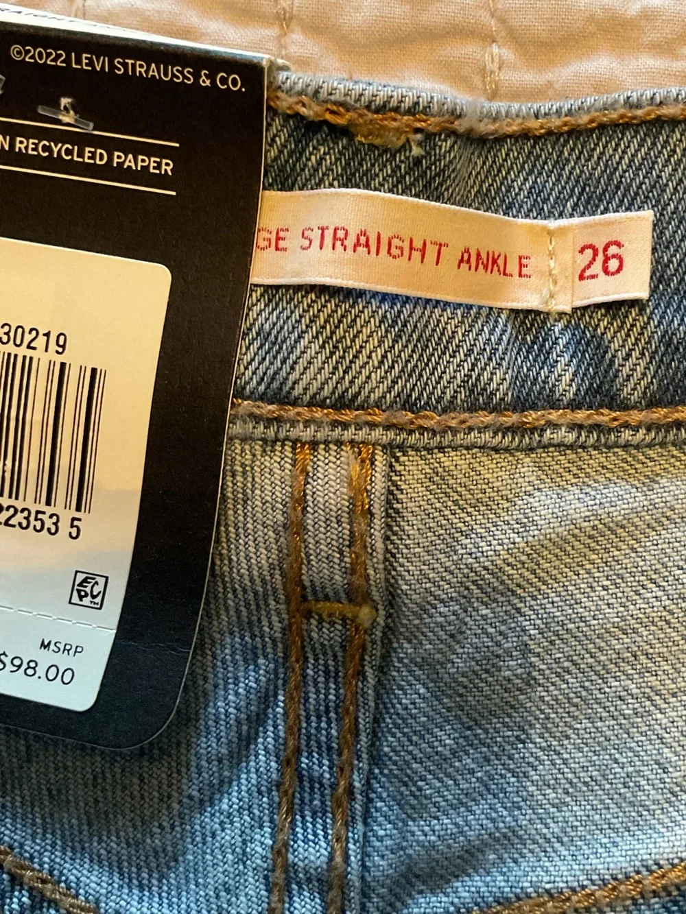 NEW Levi's Premium Ribcage Straight Ankle Jeans - Picture 6 of 16